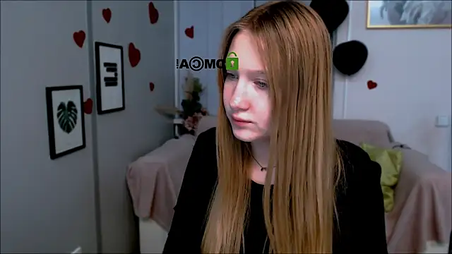 playful sophie online show from February 25, 2025, 8:19 pm