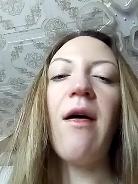 KattyLuuu online show from January 18, 2026, 9:13 am