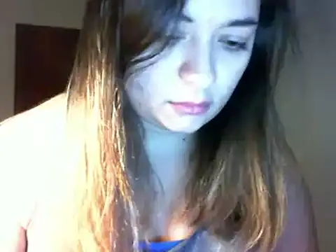 Snapshot of MeganGold chatting on December 19, 2024, 9:06 pm MeganGold online show from December 19, 2024, 9:06 pm