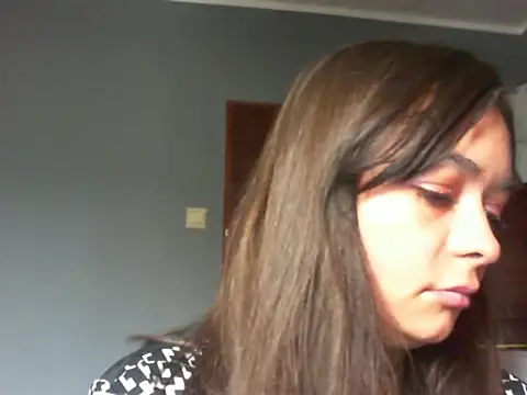 Snapshot of MeganGold chatting on April 8, 2026, 6:24 am MeganGold online show from April 8, 2026, 6:24 am