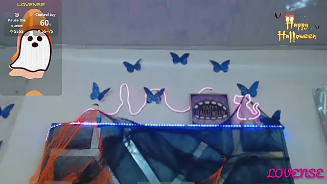 Roxan Fox- online show from October 28, 2025, 3:21 am