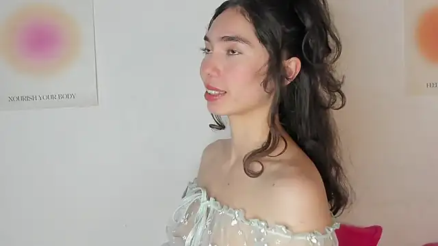 Ana is from Heaven online show from November 7, 2025, 4:56 am