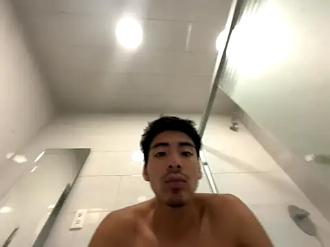 GIOOOO568 online show from September 27, 2025, 2:05 am