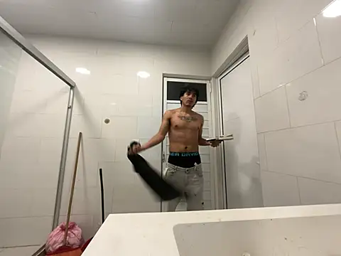 GIOOOO568 online show from January 19, 2026, 5:11 am