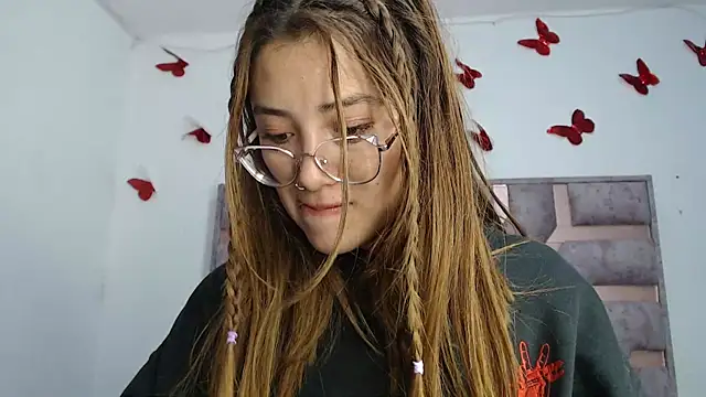 Snapshot of Anny_Fox- chatting on September 25, 2025, 3:21 am Anny Fox- online show from September 25, 2025, 3:21 am