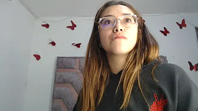 Snapshot of Anny_Fox- chatting on October 1, 2025, 5:02 am Anny Fox- online show from October 1, 2025, 5:02 am