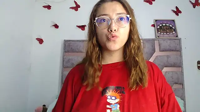 Snapshot of Anny_Fox- chatting on October 24, 2025, 3:47 am Anny Fox- online show from October 24, 2025, 3:47 am