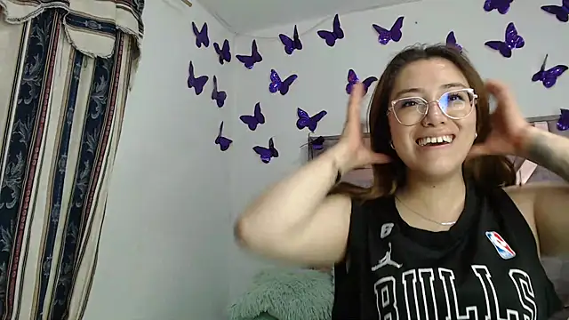 Anny Fox- online show from December 18, 2025, 4:29 am