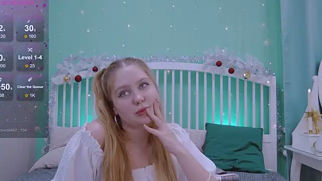 Ellie Wellie online show from December 25, 2024, 4:32 pm