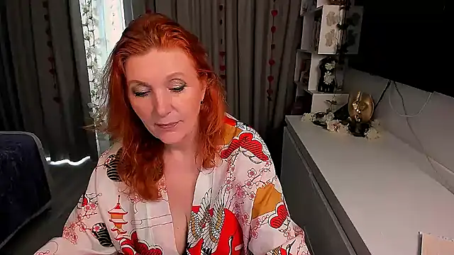 Fire-Fox-One online show from October 7, 2025, 8:33 am