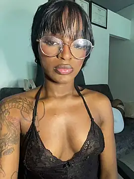 Zizi-campbel online show from January 28, 2025, 9:50 pm