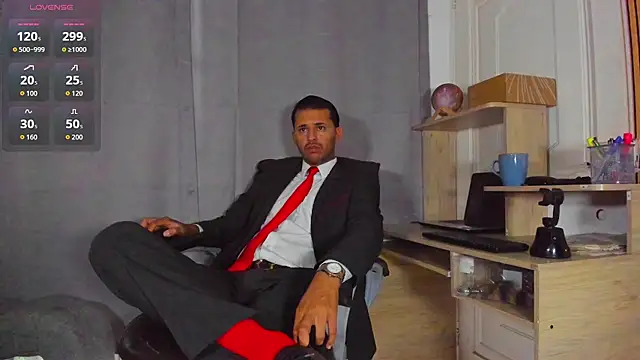 Hideintheoffice online show from April 28, 2026, 12:32 pm