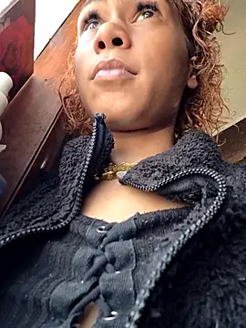 Snapshot of carmelbbyx22 chatting on May 12, 2026, 6:27 pm carmelbbyx22 online show from May 12, 2026, 6:27 pm