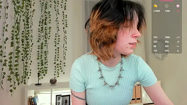 Snapshot of lilithlunna chatting on January 21, 2025, 5:20 pm lilithlunna online show from January 21, 2025, 5:20 pm