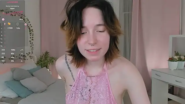 Snapshot of lilithlunna chatting on January 25, 2025, 4:56 am lilithlunna online show from January 25, 2025, 4:56 am