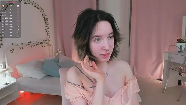 Snapshot of lilithlunna chatting on February 4, 2025, 7:11 pm lilithlunna online show from February 4, 2025, 7:11 pm