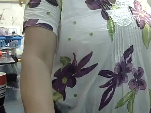 Housewife12 online show from January 10, 2025, 5:37 am
