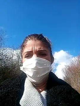 sansan2411 online show from February 23, 2025, 1:32 pm