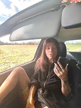 sansan2411 online show from October 6, 2025, 12:02 pm