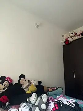 Ema kraus online show from April 5, 2026, 9:56 pm