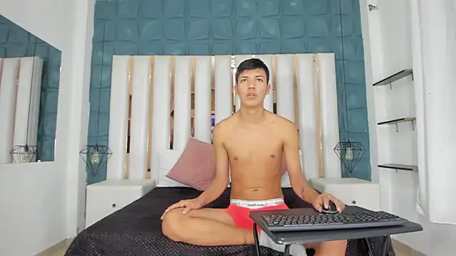 Snapshot of Angel_xxx chatting on February 6, 2025, 1:10 pm Angel xxx online show from February 6, 2025, 1:10 pm