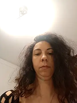 naughty69curls online show from November 19, 2025, 7:14 pm