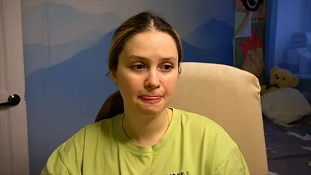 IlonaMurf online show from December 19, 2025, 10:33 am