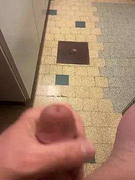 Snapshot of mikiss789 chatting on February 16, 2026, 4:30 am mikiss789 online show from February 16, 2026, 4:30 am