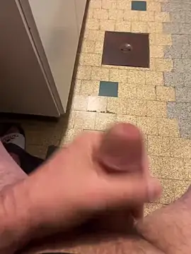 Snapshot of mikiss789 chatting on March 20, 2026, 4:28 am mikiss789 online show from March 20, 2026, 4:28 am