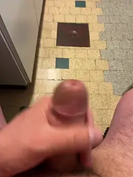 Snapshot of mikiss789 chatting on March 21, 2026, 6:40 am mikiss789 online show from March 21, 2026, 6:40 am