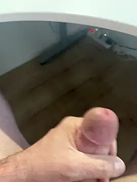 Snapshot of mikiss789 chatting on March 28, 2026, 6:24 am mikiss789 online show from March 28, 2026, 6:24 am