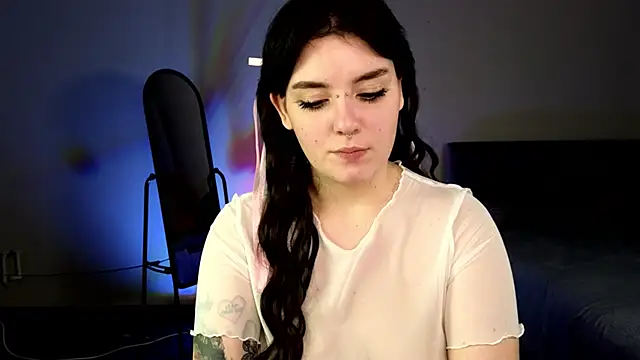 YumiYammy online show from December 19, 2024, 4:02 am