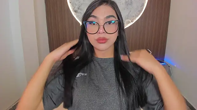 Snapshot of RoseCassie chatting on March 3, 2026, 1:39 pm RoseCassie online show from March 3, 2026, 1:39 pm