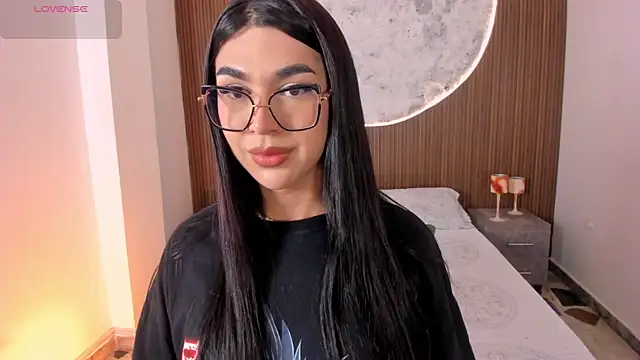 Snapshot of RoseCassie chatting on April 11, 2026, 3:16 pm RoseCassie online show from April 11, 2026, 3:16 pm