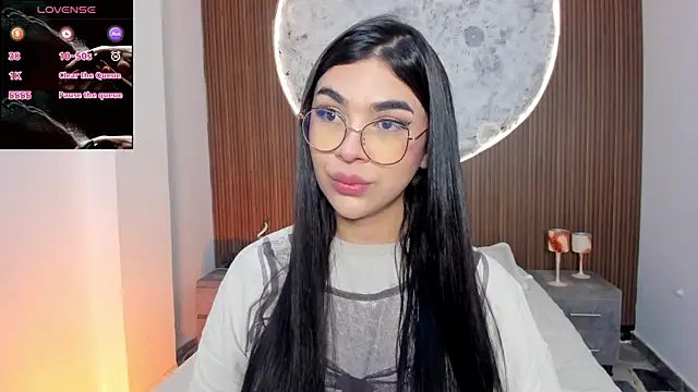 Snapshot of RoseCassie chatting on April 14, 2026, 1:28 pm RoseCassie online show from April 14, 2026, 1:28 pm