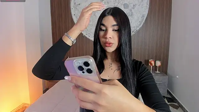 Snapshot of RoseCassie chatting on April 17, 2026, 2:20 pm RoseCassie online show from April 17, 2026, 2:20 pm