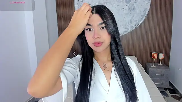 Snapshot of RoseCassie chatting on April 18, 2026, 1:59 pm RoseCassie online show from April 18, 2026, 1:59 pm