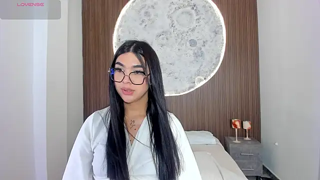 Snapshot of RoseCassie chatting on April 18, 2026, 7:07 pm RoseCassie online show from April 18, 2026, 7:07 pm