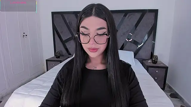 Snapshot of RoseCassie chatting on April 21, 2026, 2:01 pm RoseCassie online show from April 21, 2026, 2:01 pm