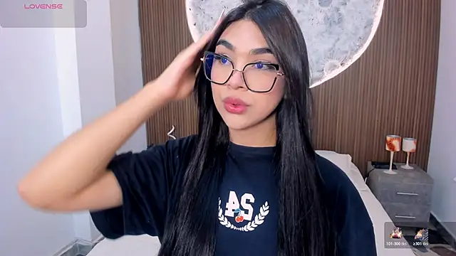 Snapshot of RoseCassie chatting on April 22, 2026, 1:45 pm RoseCassie online show from April 22, 2026, 1:45 pm
