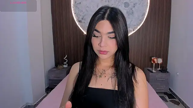 Snapshot of RoseCassie chatting on May 1, 2026, 1:37 pm RoseCassie online show from May 1, 2026, 1:37 pm