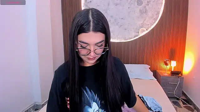 Snapshot of RoseCassie chatting on May 5, 2026, 1:30 pm RoseCassie online show from May 5, 2026, 1:30 pm