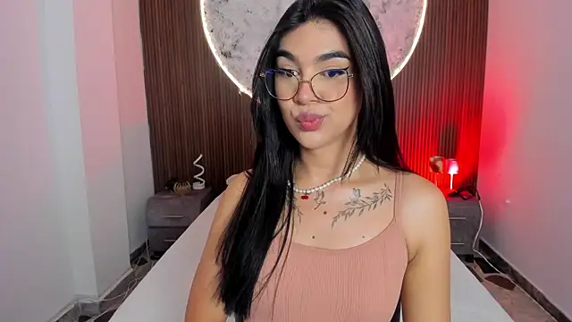 Snapshot of RoseCassie chatting on May 11, 2026, 1:17 pm RoseCassie online show from May 11, 2026, 1:17 pm