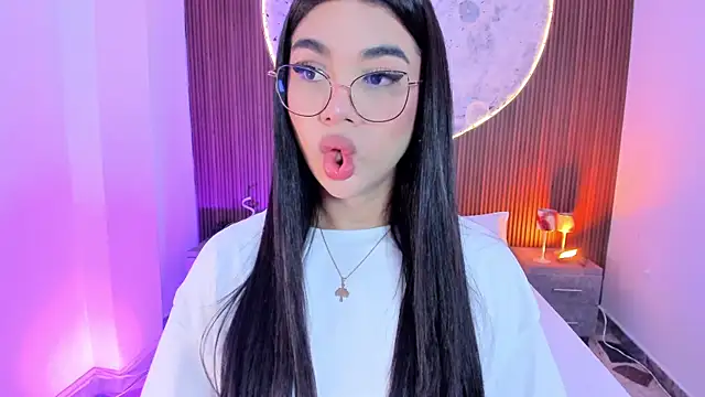 Snapshot of RoseCassie chatting on May 25, 2026, 2:23 pm RoseCassie online show from May 25, 2026, 2:23 pm