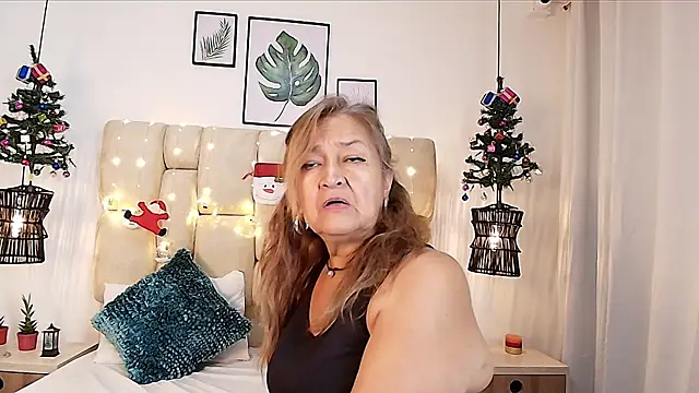 Valentinadiazz1 online show from December 30, 2024, 5:44 pm