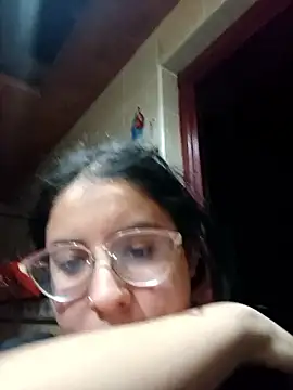 valentina568 online show from September 20, 2025, 3:18 am