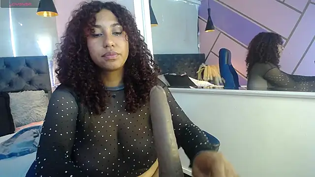 lauraltt online show from January 16, 2025, 4:28 pm