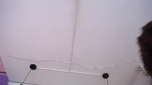 lauraltt online show from March 5, 2025, 1:52 am