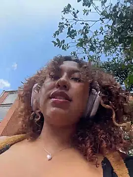 lauraltt online show from December 21, 2025, 6:48 pm