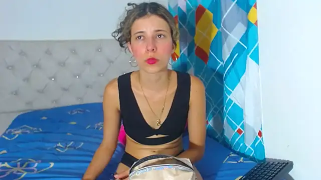 evaFiore online show from March 1, 2025, 4:15 am